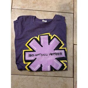 Red Hot Chili Peppers Concert T-shirt - Size XL - USED